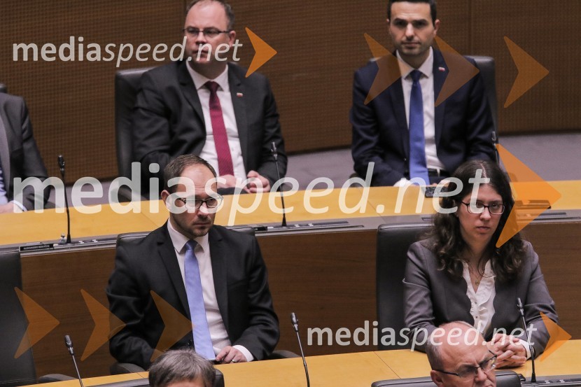  Jernej Vrtovec, minister za infrastrukturo;  ... ;  Matej Tonin, podpredsednik vlade in minister za obrambo;  ... Potrjena 3. Janševa vlada