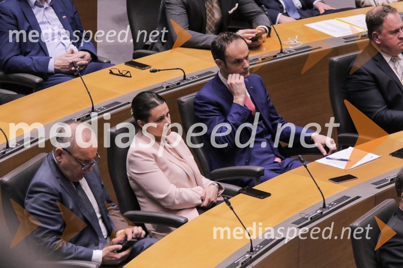  ... ;  ... ;  Anže Logar, minister za zunanje zadevePotrjena 3. Janševa vlada