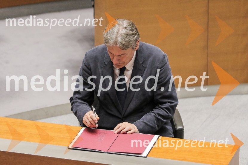  Vasko Simoniti, minister za kulturoPotrjena 3. Janševa vlada