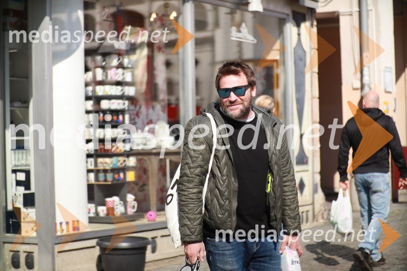  Iztok Kvas, direktor slovenske snowboard reprezentanceMaribor in mestni utrip v času novega koronavirusa