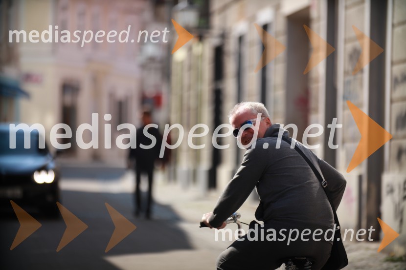  Robi Novak, skupina Mi2Maribor in mestni utrip v času novega koronavirusa