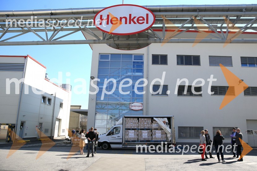 Henkel podaril 2 toni izdelkov in računalnike