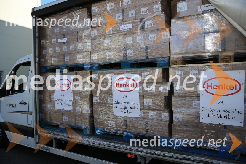 Henkel podaril 2 toni izdelkov in računalnike