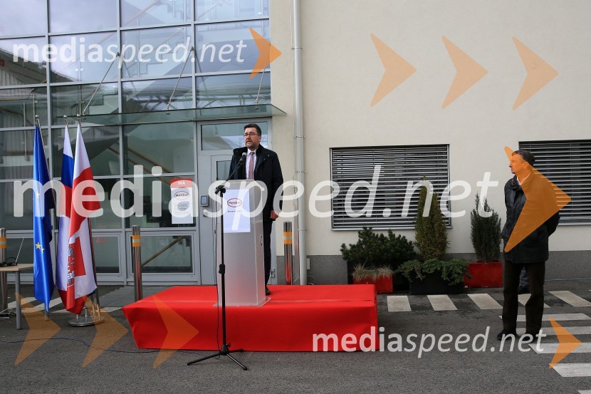  Christof  Vollstedt, direktor Henkel Maribor;  Borut Pahor, predsednik Republike SlovenijePahor obiskal Henkel Maribor