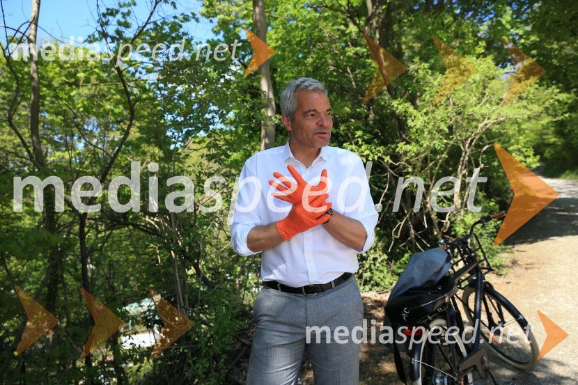  Aleksander Saša Arsenovič, župan, Mestna občina MariborZnani Mariborčani obeležili Svetovni dan Zemlje