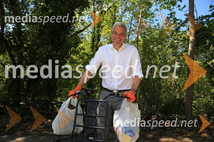  Aleksander Saša Arsenovič, župan, Mestna občina MariborZnani Mariborčani obeležili Svetovni dan Zemlje