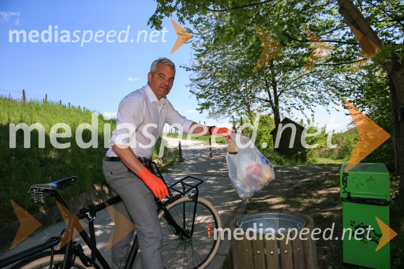  Aleksander Saša Arsenovič, župan, Mestna občina MariborZnani Mariborčani obeležili Svetovni dan Zemlje