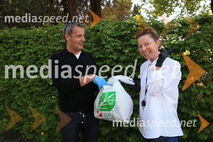  Danilo Rošker, direktor SNG Maribor;  Nataša Matjašec Rošker, igralkaZnani Mariborčani obeležili Svetovni dan Zemlje