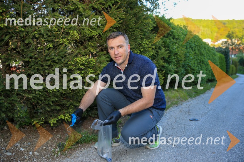 dr. Boris Onišak,  estetski kirurg, Estetika NobilisZnani Mariborčani obeležili Svetovni dan Zemlje