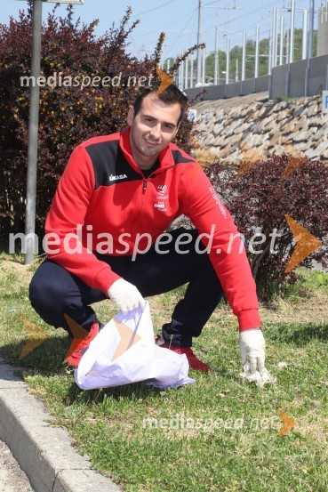  Žiga Kos, OK Nova KBM Branik, pomočnik trenerjaZnani Mariborčani obeležili Svetovni dan Zemlje