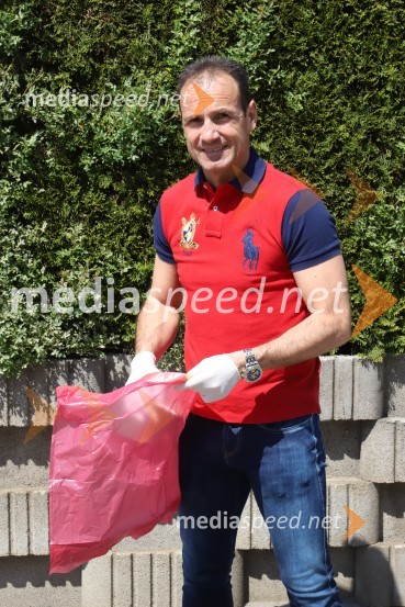  Tomaž Barada, taekwondoist in kickbokser, predsednik Športne zveze Maribor, predsednik Športne zveze Maribor, podpredsednik Olimpijskega komiteja SlovenijeZnani Mariborčani obeležili Svetovni dan Zemlje