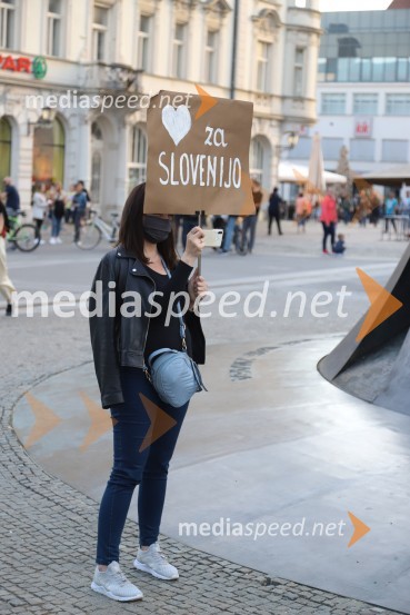 Protivladni protest na kolesih v Mariboru