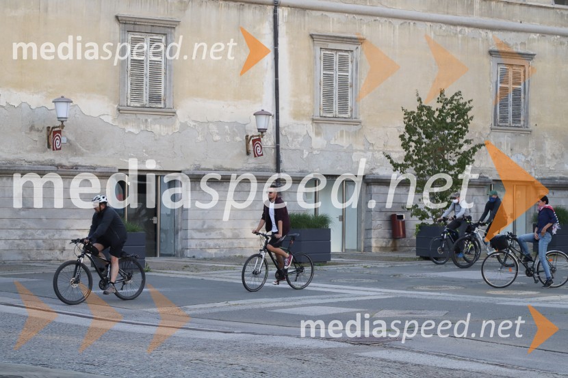Protivladni protest na kolesih v Mariboru