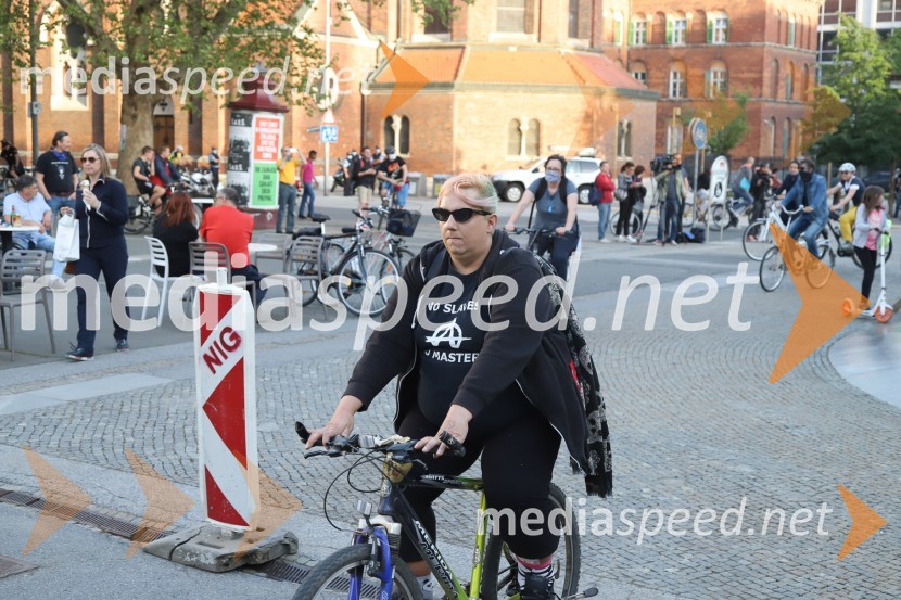 Protivladni protest na kolesih v Mariboru