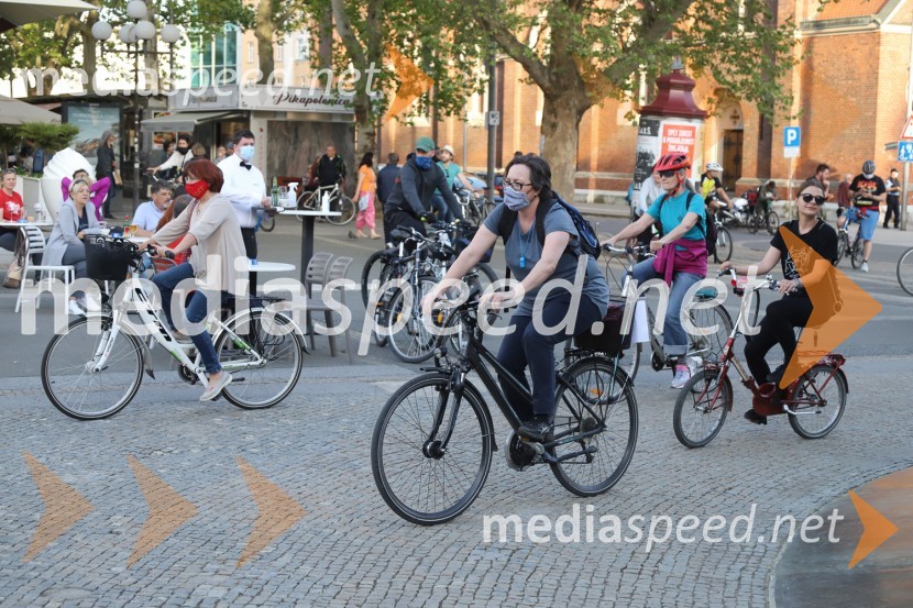 Protivladni protest na kolesih v Mariboru