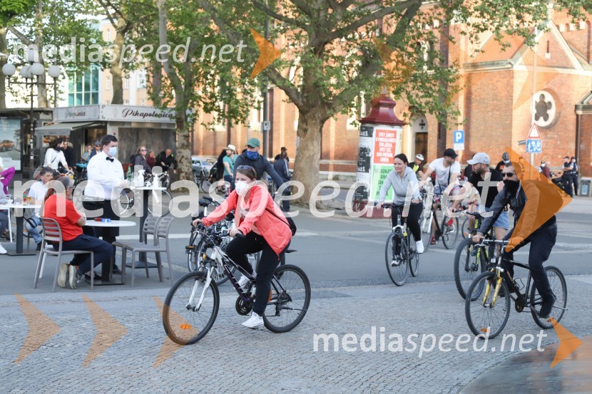 Protivladni protest na kolesih v Mariboru