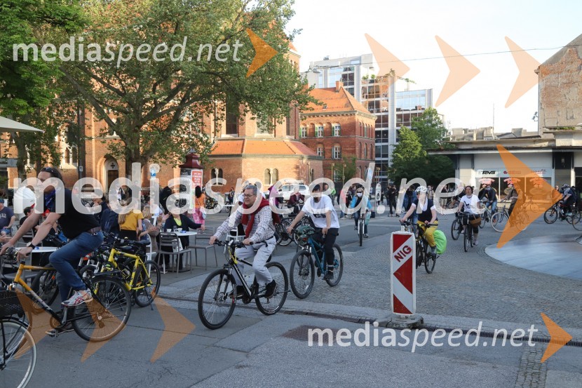 Protivladni protest na kolesih v Mariboru
