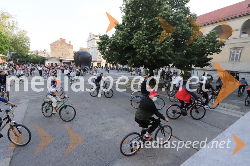 Protivladni protest na kolesih v Mariboru