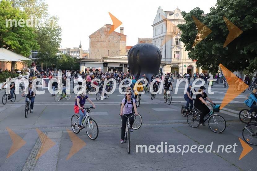 Protivladni protest na kolesih v Mariboru