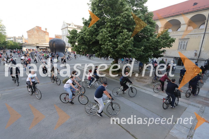 Protivladni protest na kolesih v Mariboru