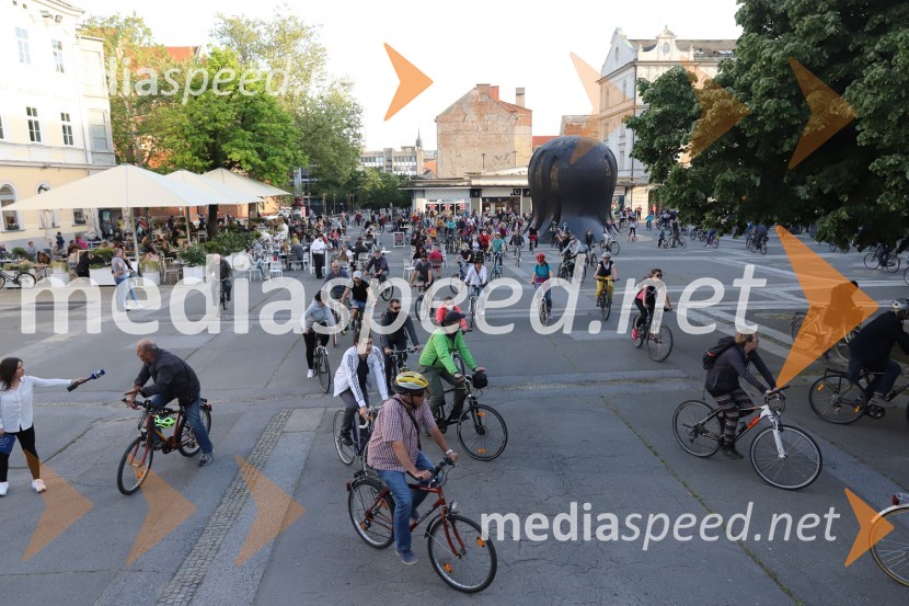 Protivladni protest na kolesih v Mariboru