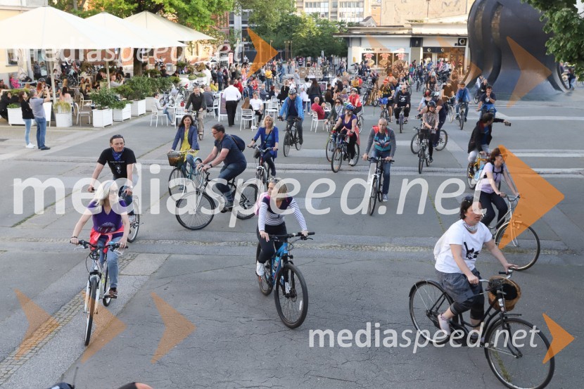 Protivladni protest na kolesih v Mariboru