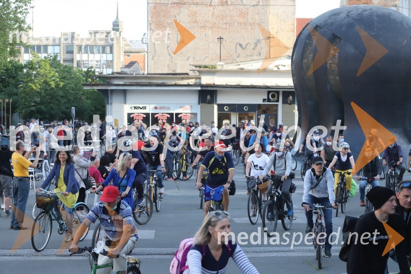 Protivladni protest na kolesih v Mariboru