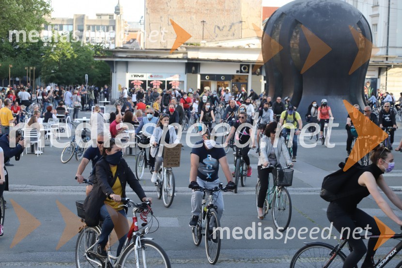 Protivladni protest na kolesih v Mariboru