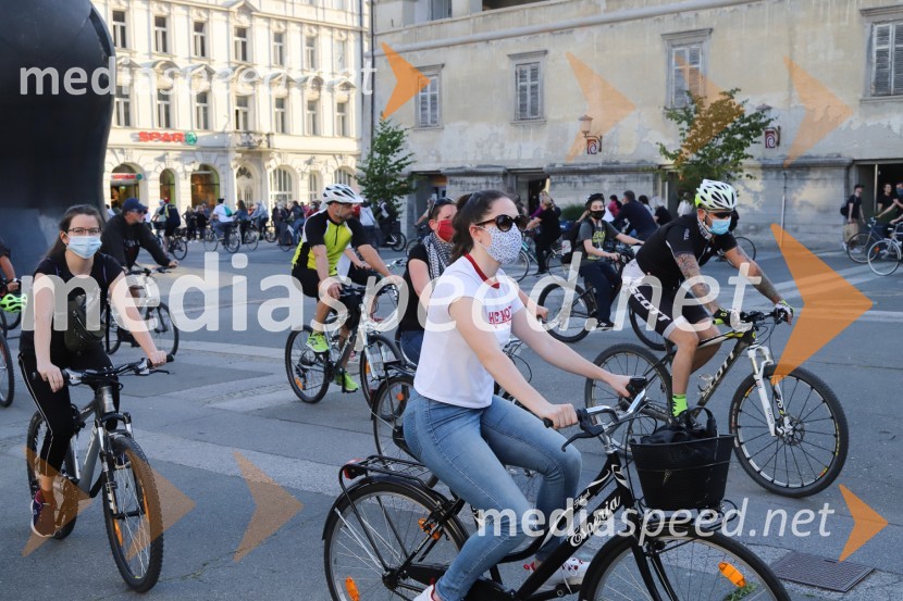 Protivladni protest na kolesih v Mariboru