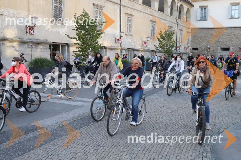 Protivladni protest na kolesih v Mariboru