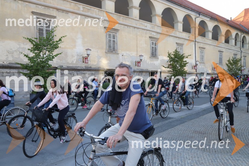 Protivladni protest na kolesih v Mariboru
