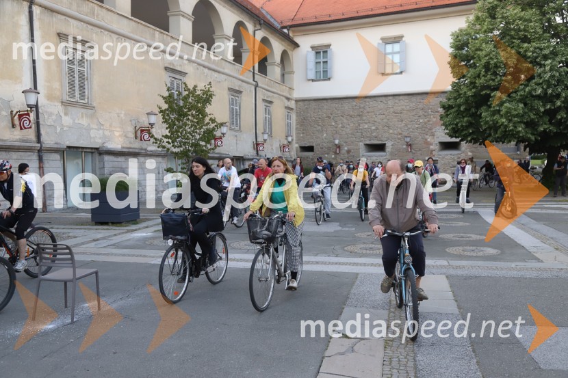 Protivladni protest na kolesih v Mariboru