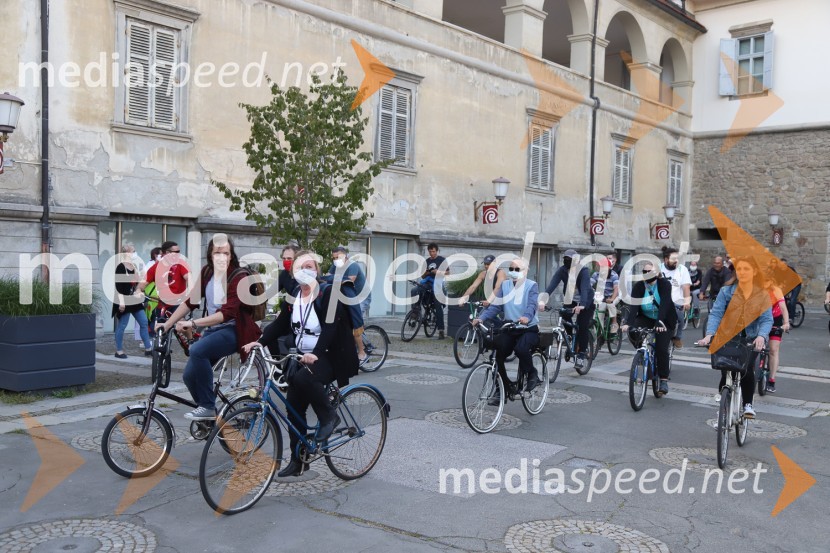 Protivladni protest na kolesih v Mariboru