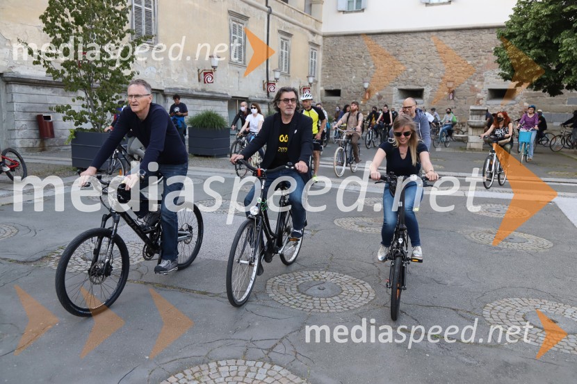 Protivladni protest na kolesih v Mariboru