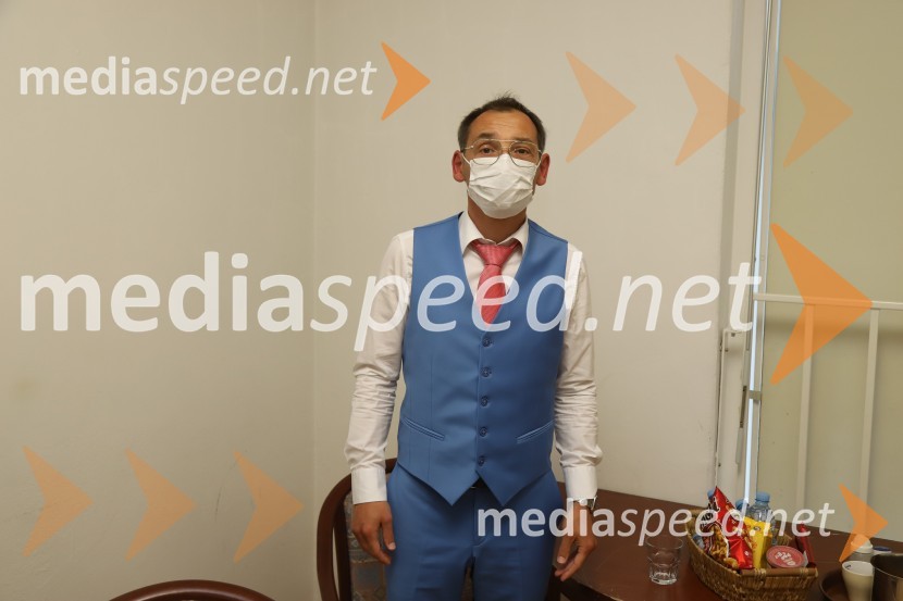  Tadej Toš, igralec, komik in TV voditeljTadej Toš, stand up komedija v Narodnem domu