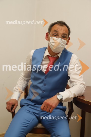  Tadej Toš, igralec, komik in TV voditeljTadej Toš, stand up komedija v Narodnem domu