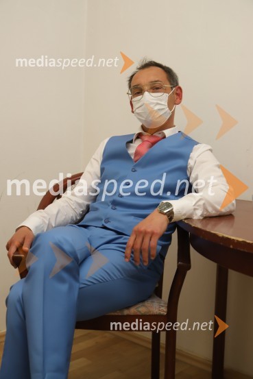  Tadej Toš, igralec, komik in TV voditeljTadej Toš, stand up komedija v Narodnem domu