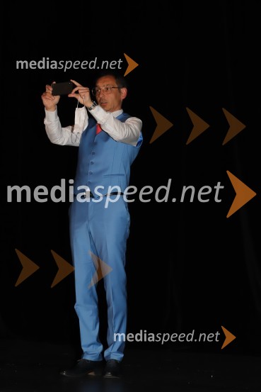  Tadej Toš, igralec, komik in TV voditeljTadej Toš, stand up komedija v Narodnem domu