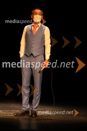  Tadej Toš, igralec, komik in TV voditeljTadej Toš, stand up komedija v Narodnem domu