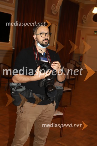 Tadej Toš, stand up komedija v Narodnem domu