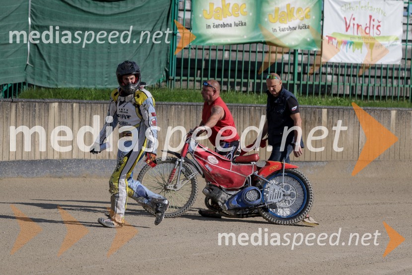 Zadnji uradni trening speedway na stadionu v športnem parku Ilirija