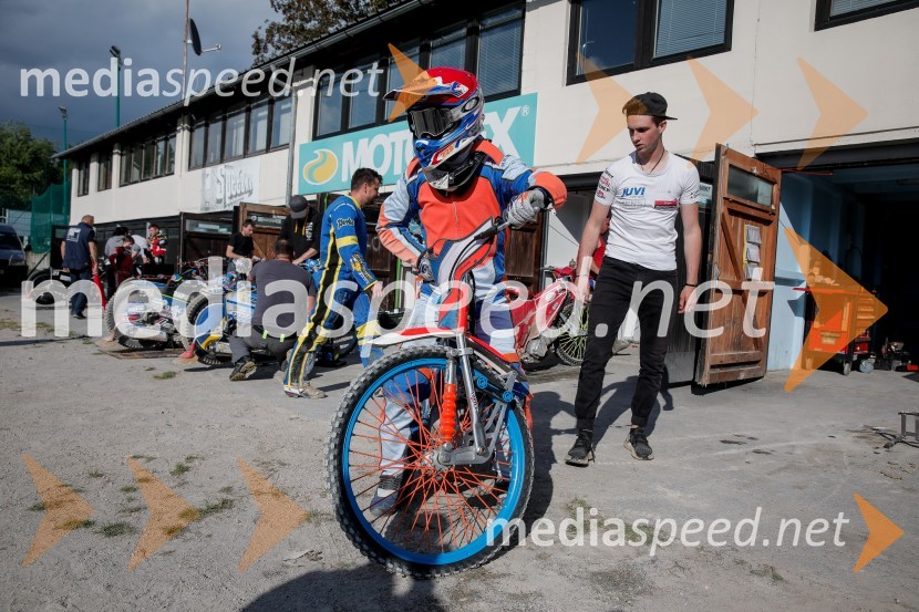 Zadnji uradni trening speedway na stadionu v športnem parku Ilirija