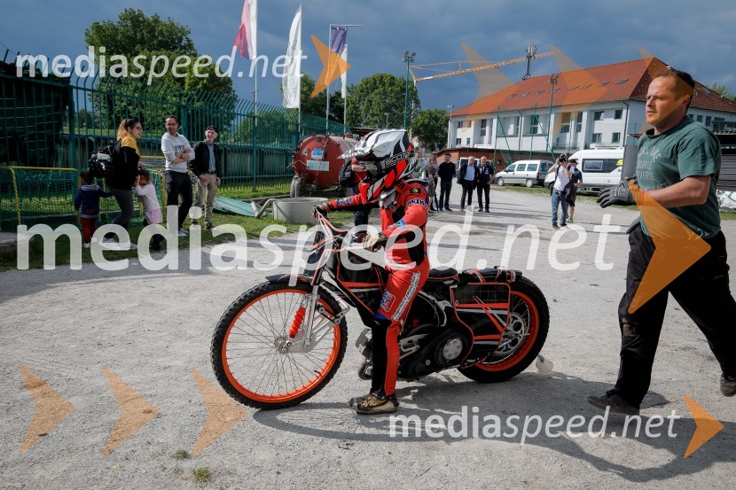 Zadnji uradni trening speedway na stadionu v športnem parku Ilirija