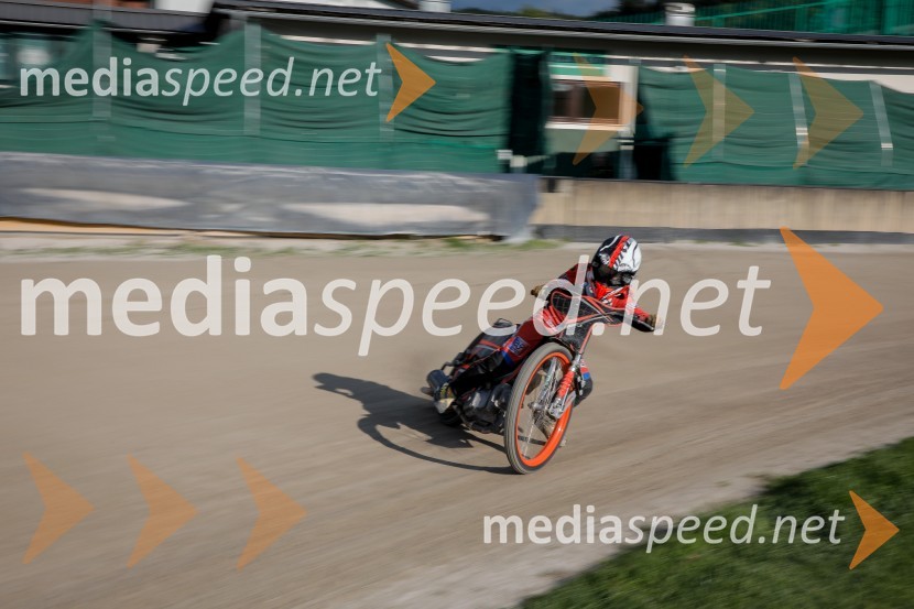 Zadnji uradni trening speedway na stadionu v športnem parku Ilirija