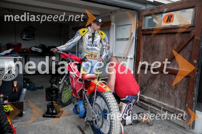 Zadnji uradni trening speedway na stadionu v športnem parku Ilirija