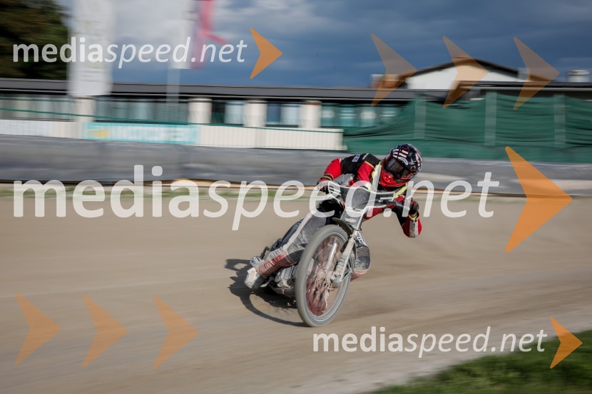 Zadnji uradni trening speedway na stadionu v športnem parku Ilirija