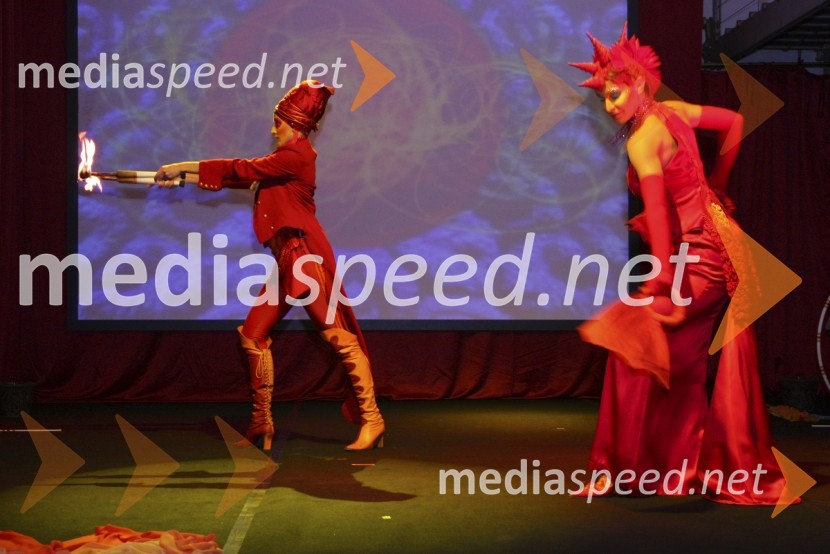 Nastop skupine SerpentesBerlitz, jezikovna šola, 130 let