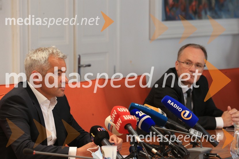  Aleksander Saša Arsenovič, župan, Mestna občina Maribor; prim. doc. dr. Jernej Završnik, dr. med., spec., direktor Zdravstvenega doma dr. Adolfa DrolcaMestna občina Maribor predstavila rezultate boja proti COVID 19