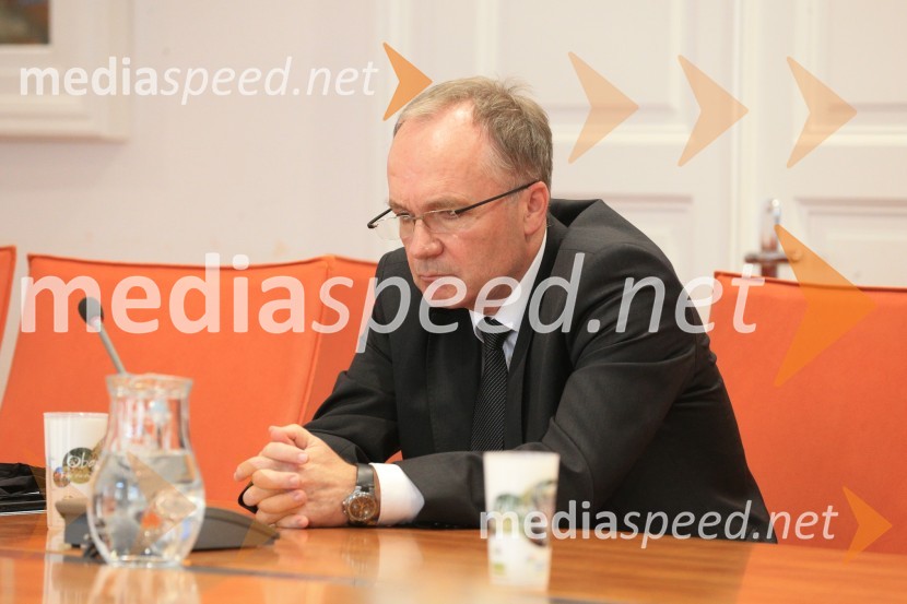 prim. doc. dr. Jernej Završnik, dr. med., spec., direktor Zdravstvenega doma dr. Adolfa DrolcaMestna občina Maribor predstavila rezultate boja proti COVID 19