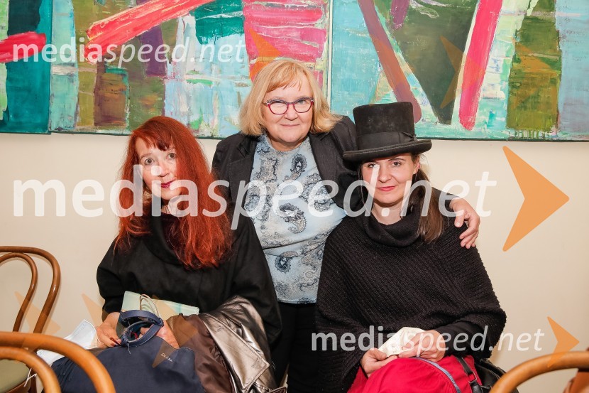  Bina Štampe Žmavc, pisateljica;  Milena Pivec, založnica;  Darka Erdelji, ilustratorkaNagrada Desetnica v roke Jani Bauer